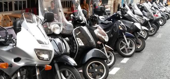 motos scooters