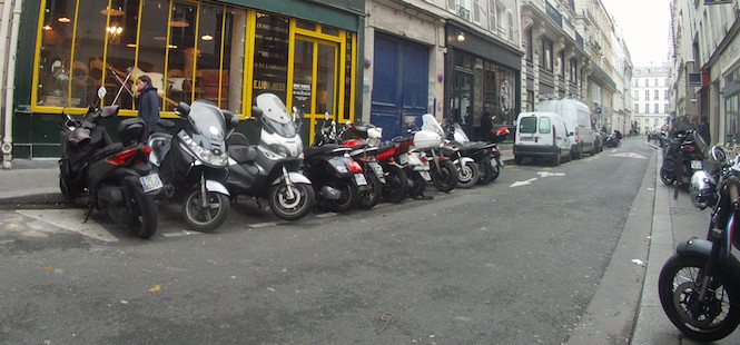 motos anciennes rue