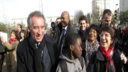 François Bayrou, banlieue