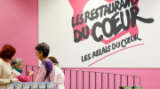 Macron, RestosDuCoeur