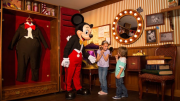 Eurodisney, embauche, contrats, emploi, Mickey