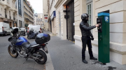 Paris, motos, scooters, pétition, stationnement payant