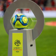 Football et rugby: Ligue1 et 2 et Top 14 à l'arrêt