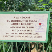 plaque, Merabet, dégradée