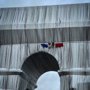 ArcdeTriomphe, escalade, drapeau, Paris, Christo, emballé