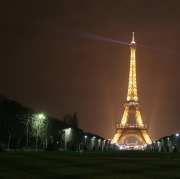 Tour Eiffel, Champ-de-Mars, sécurité, viol, police
