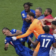 PSG-Chelsea, Enrique, Joao Pedro, incident, Donnarumma