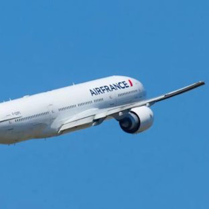 Fort-de-France : un moteur en feu sur un Boeing